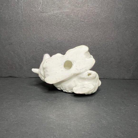Vintage Small White Ceramic Easter Spring Sheep Lambs Decorative Figurine 1.75" - Picture 6 of 6